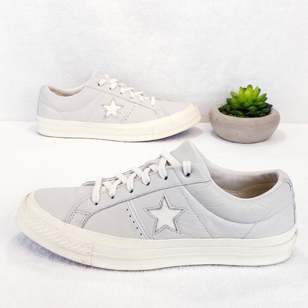 CONVERSE ALL STAR CHUCK TYLOR LEATHER SNEAKERS